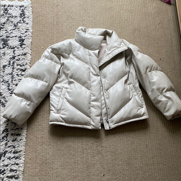 Wilfred The Cloud Puff, Matte Pearl, vegan leather, L - Picture 2 of 13